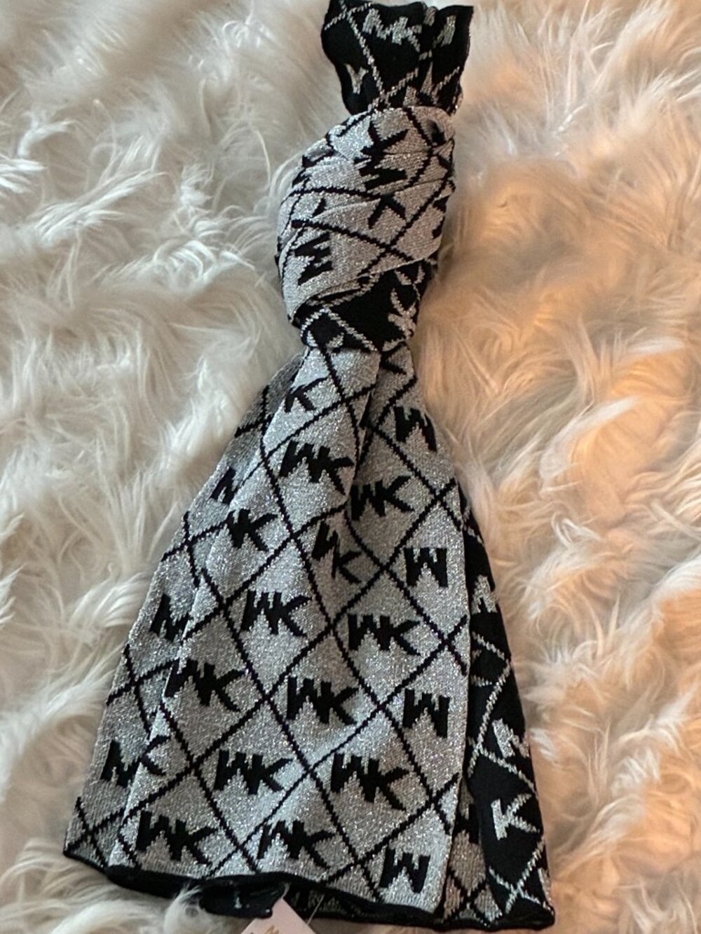 Scarf - Picture 2 of 4